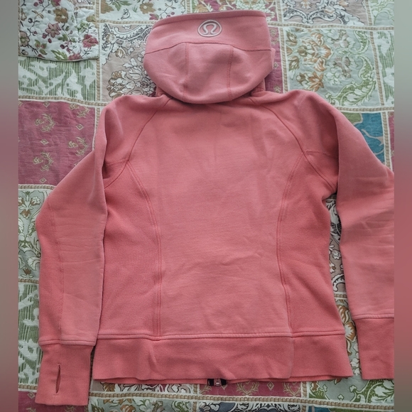 ❌️SOLD ⚪️2/$80 LULULEMON full zip scuba size 10 - Picture 2 of 5